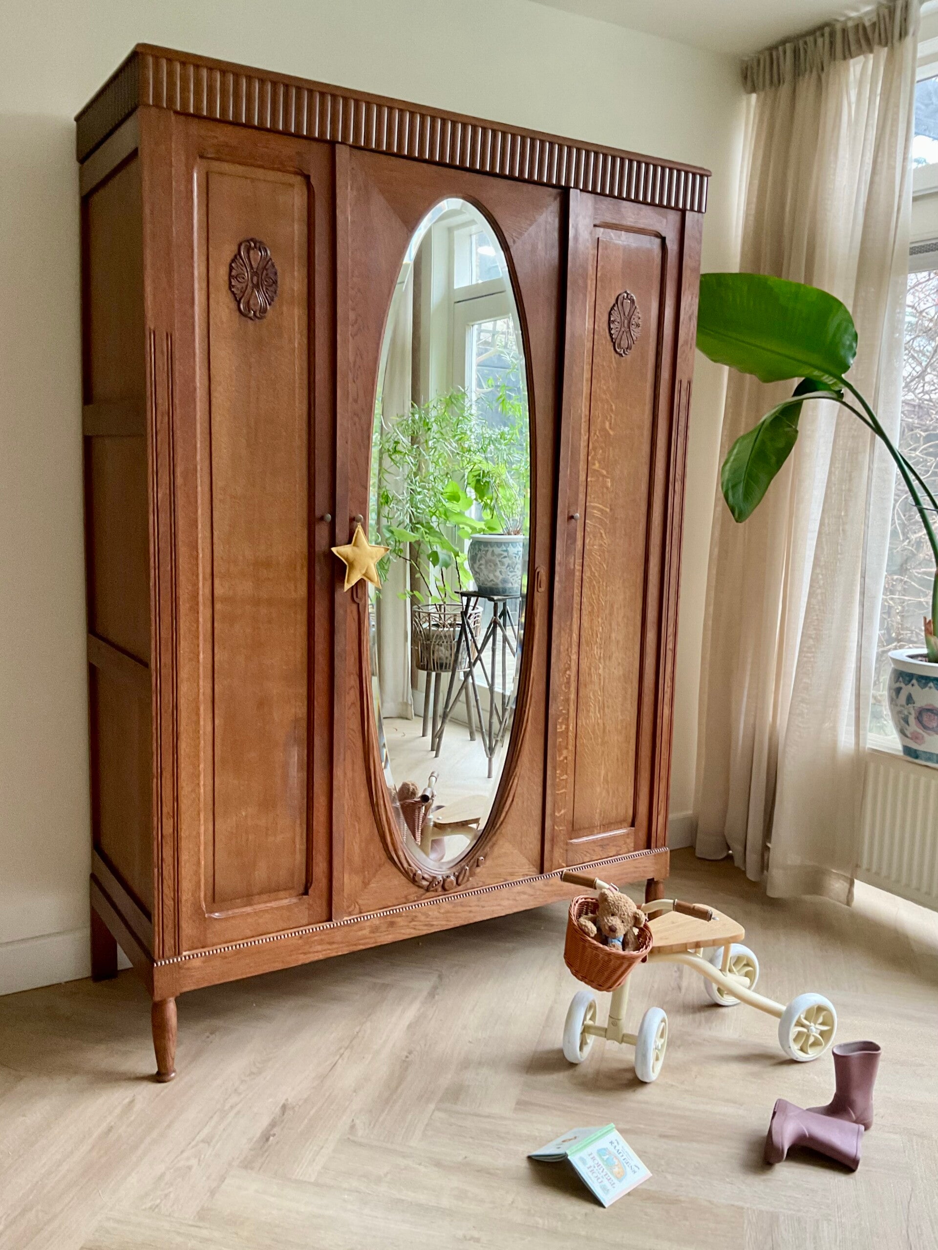 Antieke driedeurs spiegelkast, demontabel