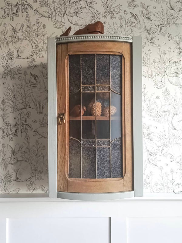 Milo, vintage hangkastje met glas in lood, messing