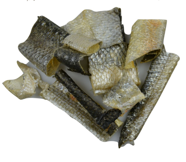 Zalmhuid stukjes 150 gram