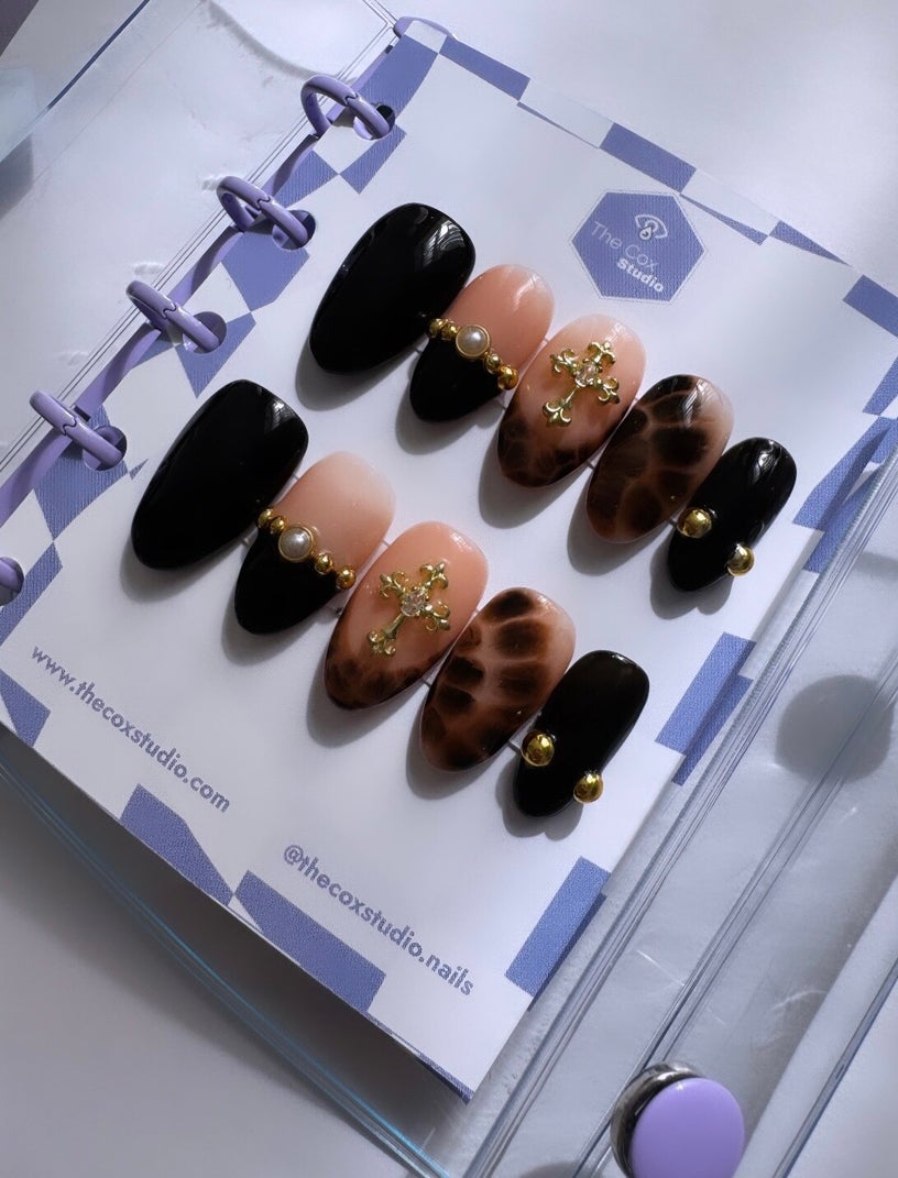 Nail Book