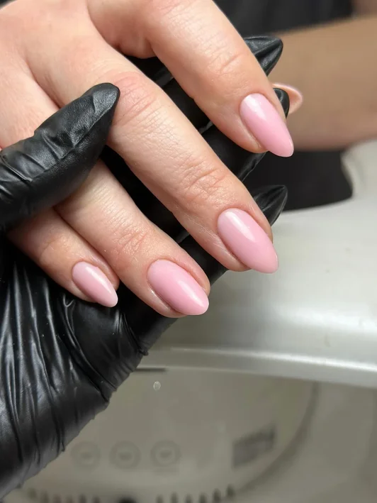 HONA True Foundation - Bonny on nails
