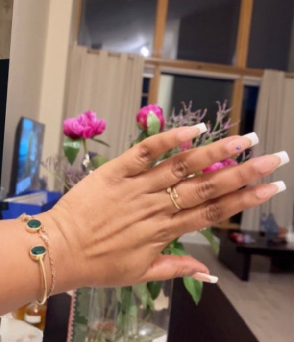 Vanadia's nails