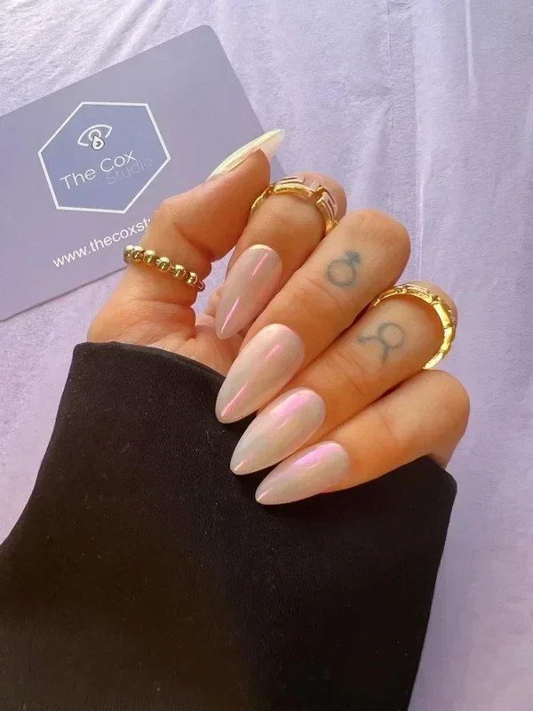 Simple custom nail set