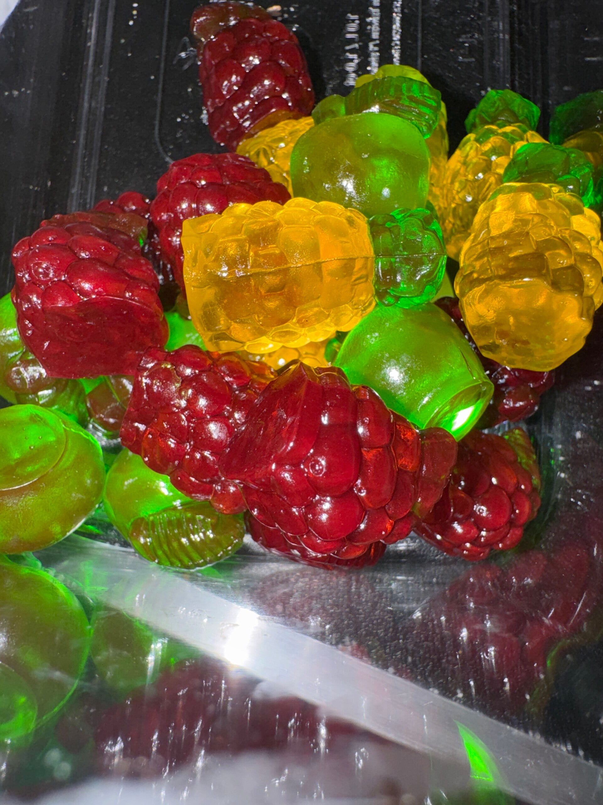 4d fruit grape/apple/pineapple