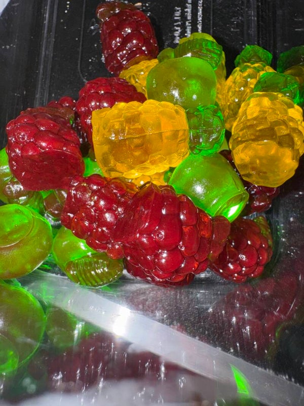 4d fruit grape/apple/pineapple