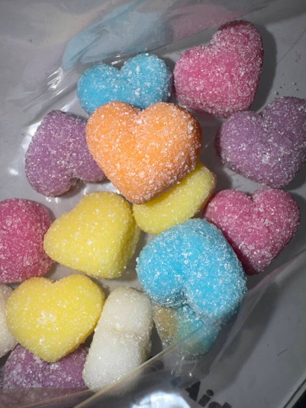 Sour small hearts