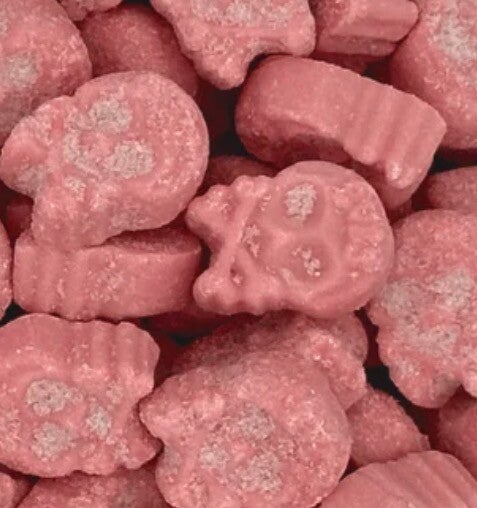 Mini Sour raspberry skulls. (HALAL)