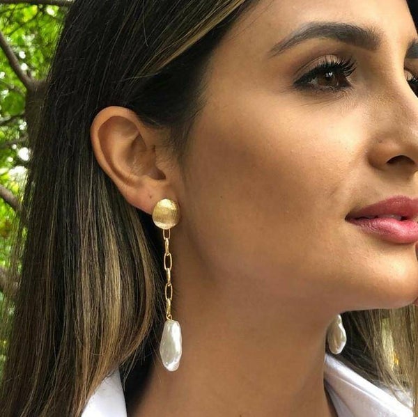 Marilia Capisani Oorbellen Barokke Parel