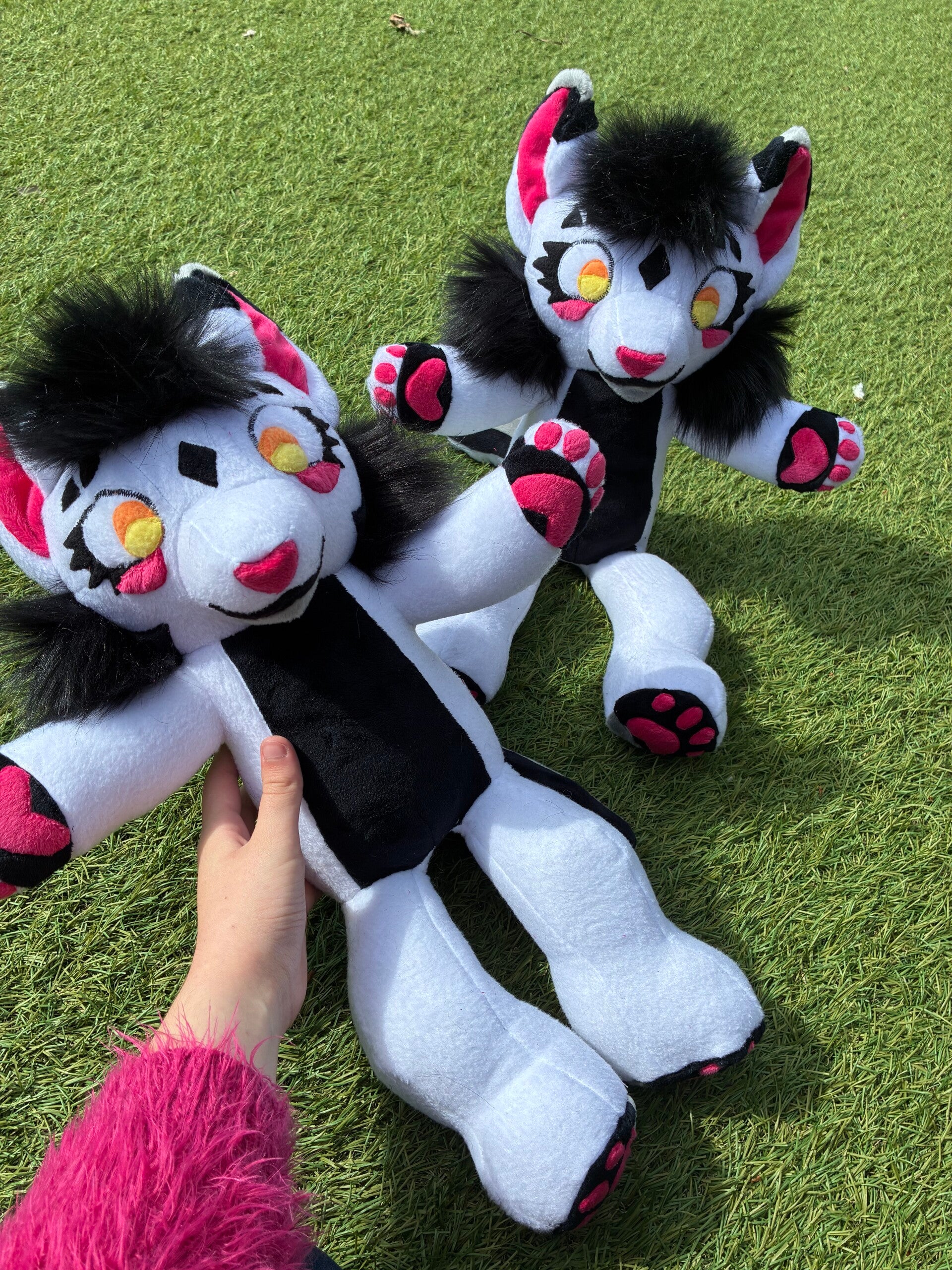 Fursona plushies - pattern by Teacuplion.
