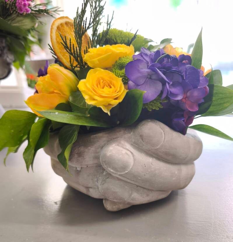 composition pierre mains douceur delicatesse