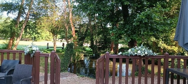Décoration barrière mariage blanc vert