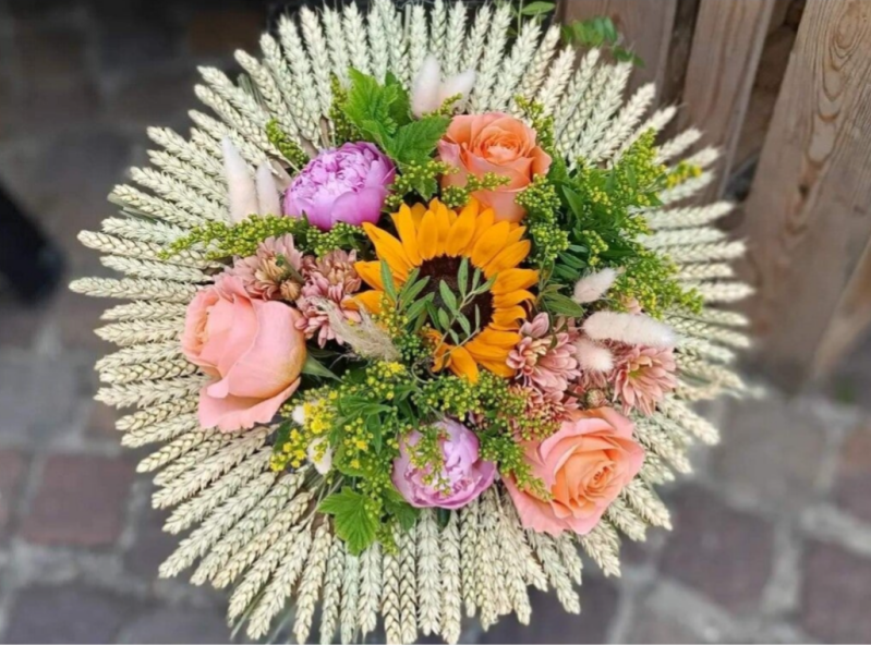 Bouquet rond blé été structure originale 