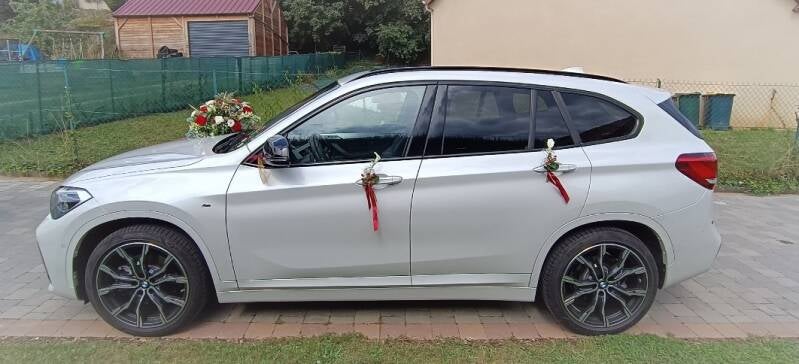 Décoration de voiture mariage 