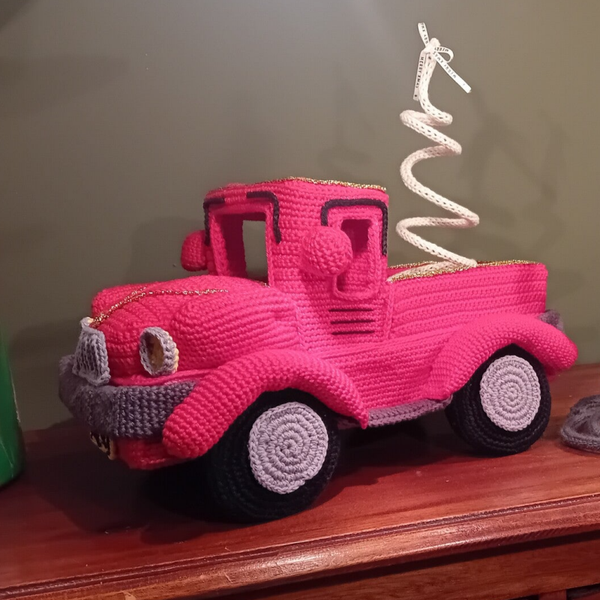 Gehaakt pick-up truck