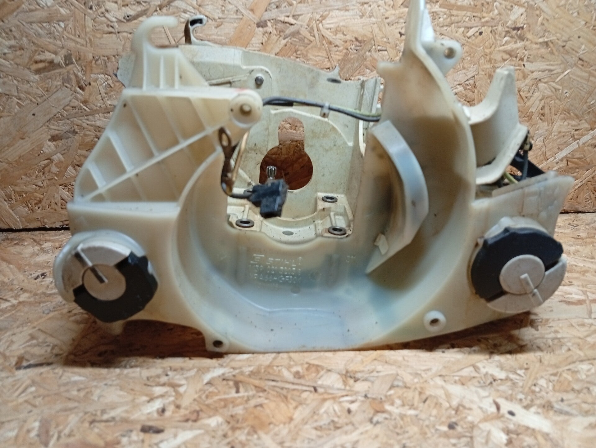 Coquille réservoir stihl ms 181