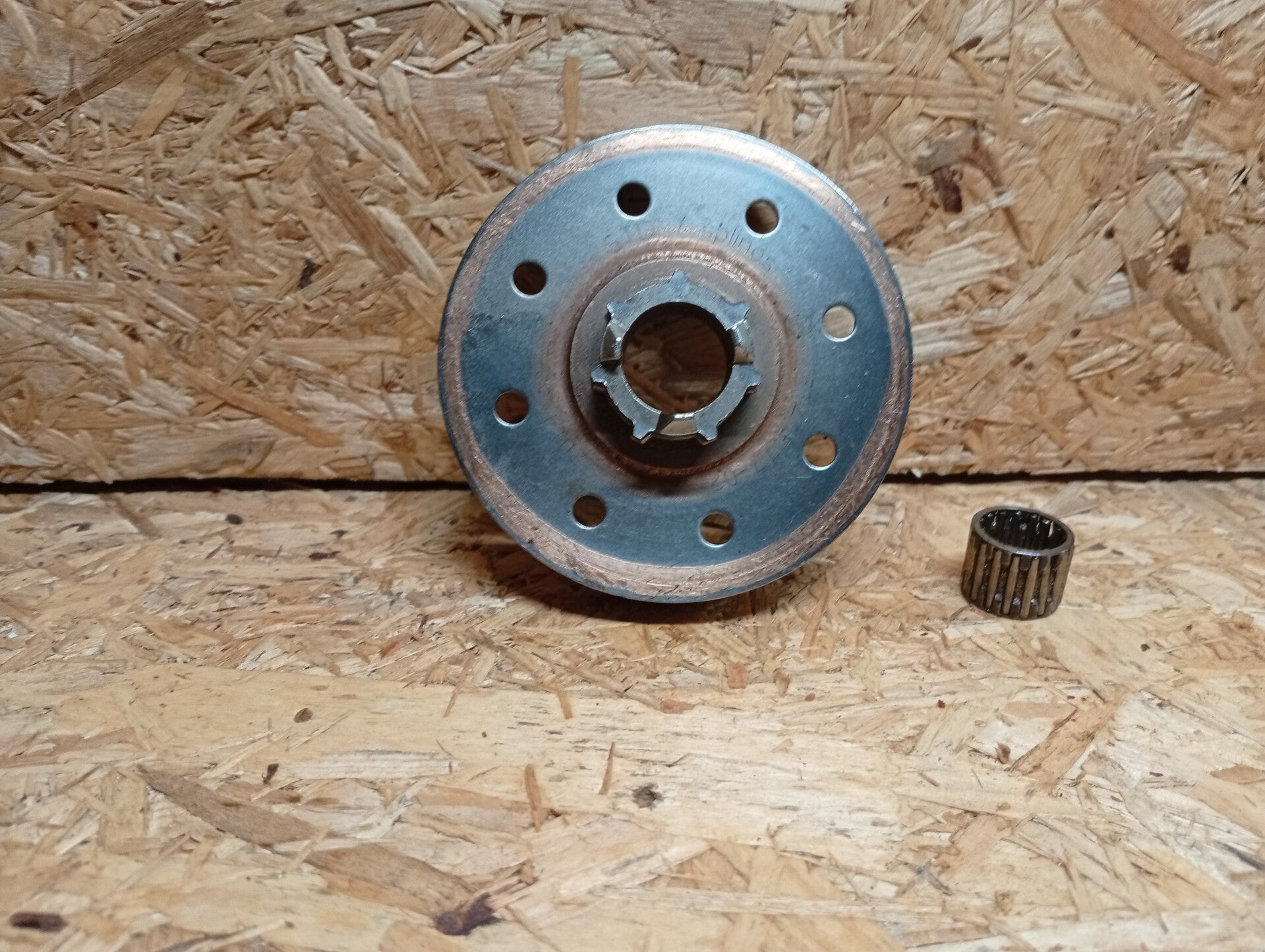 Cloche d embrayage complète Husqvarna 555