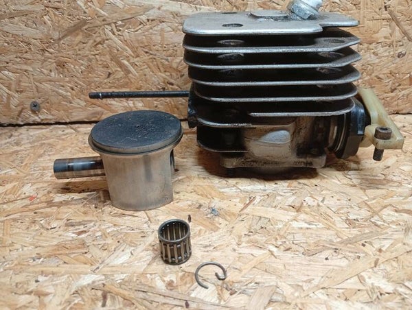 Cylindre piston jonsered 670