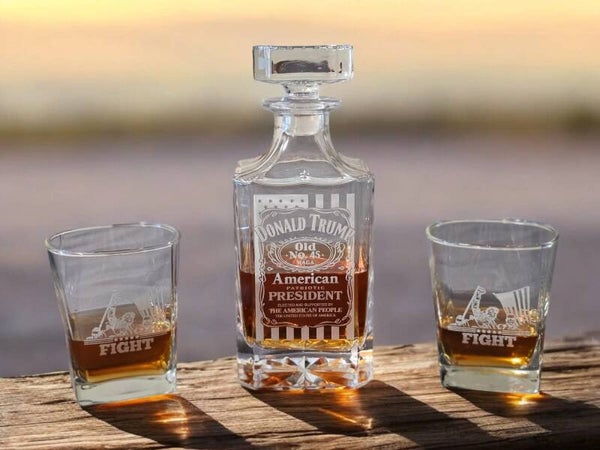 Decanter/2 glasses