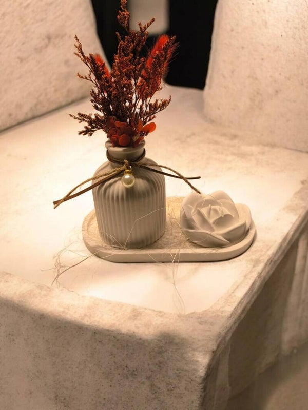 Romantic plate