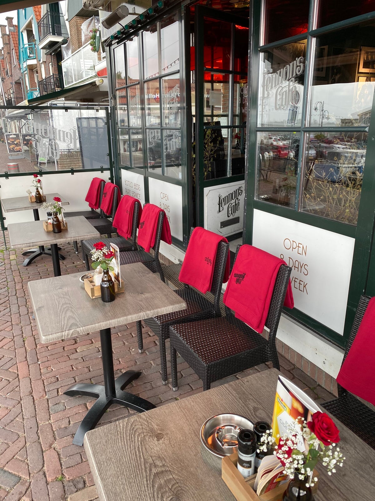 Copyright Lennonsathome.nl (c) Lennonsathome.nl