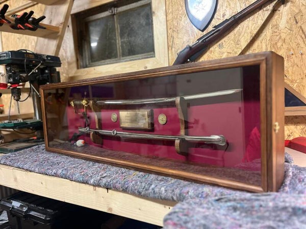 Shadow box sabel