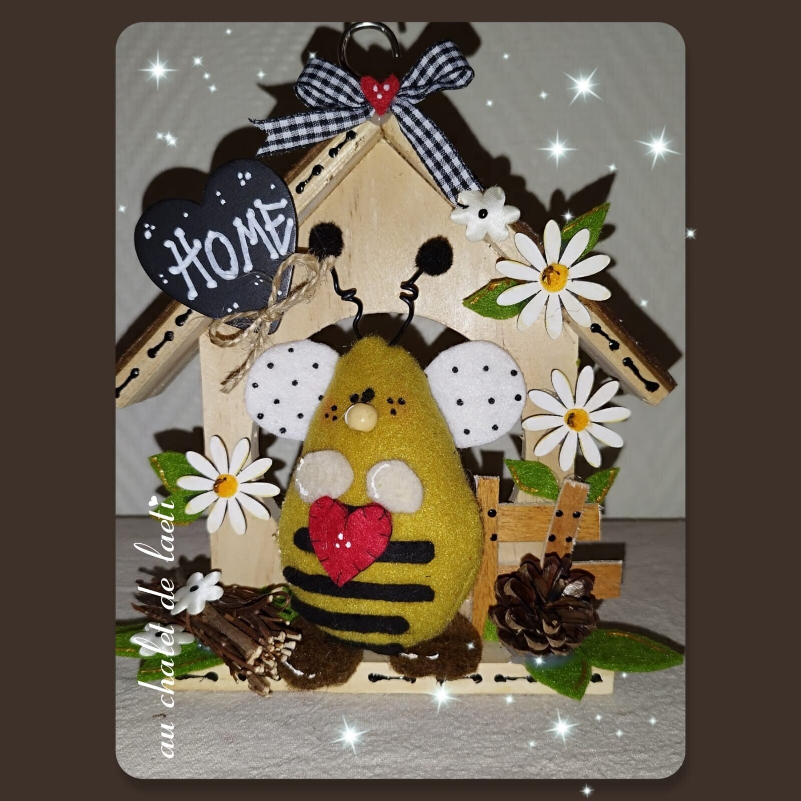 petit chalet abeille"home"🌻