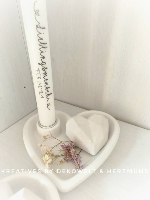 Herzschale mit Kerze und Herz