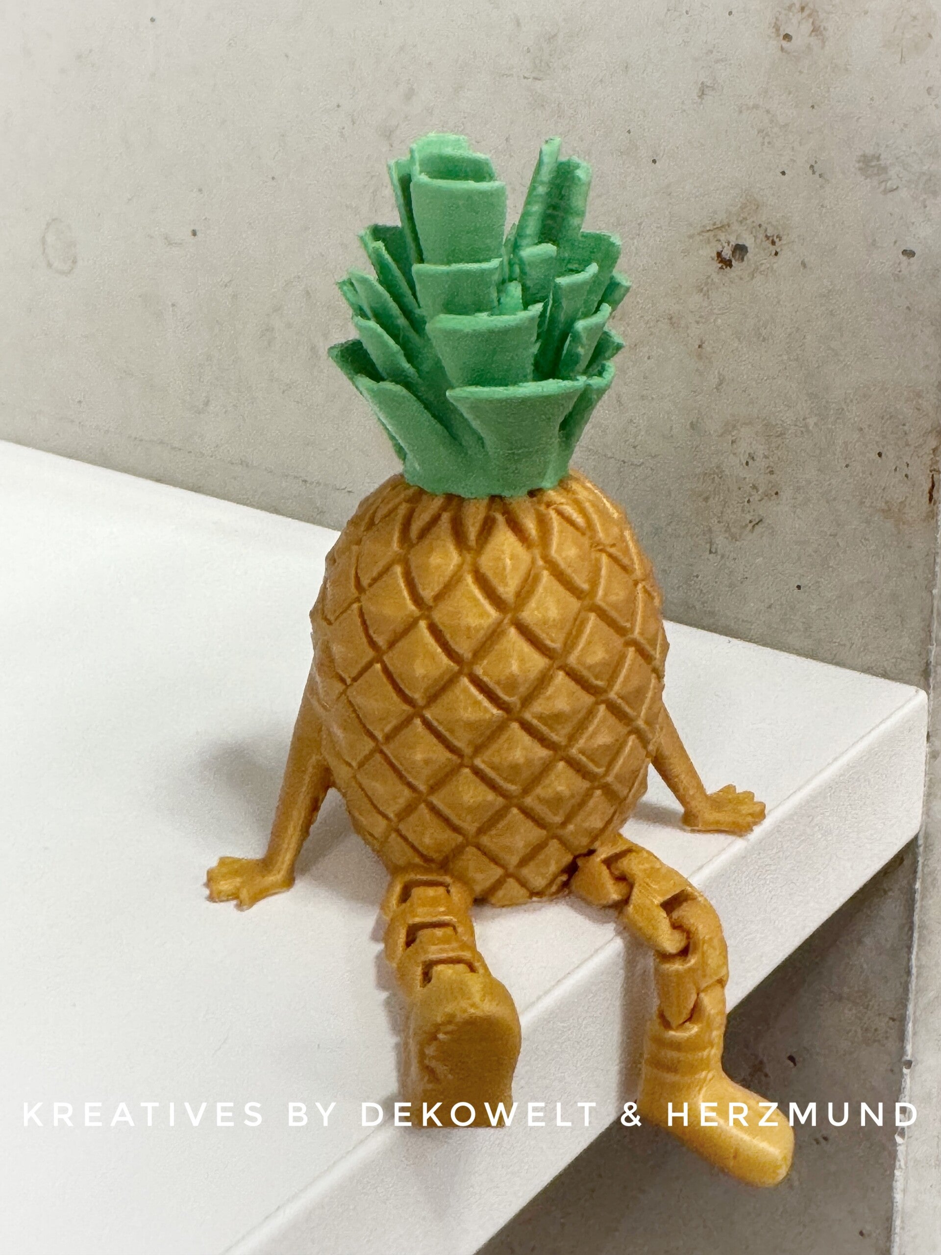 Ananas mit Beinchen