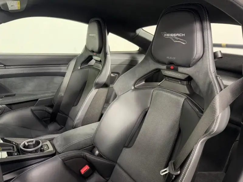 porsche_911gt44507-standard.webp