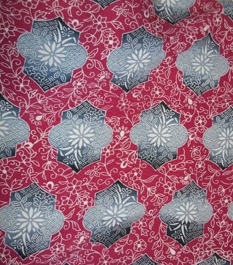 Coupon rose framboise vif en bleu fumée 40x36cm