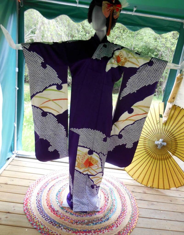 Furisode kimono shibori violet foncé 'Papillons'