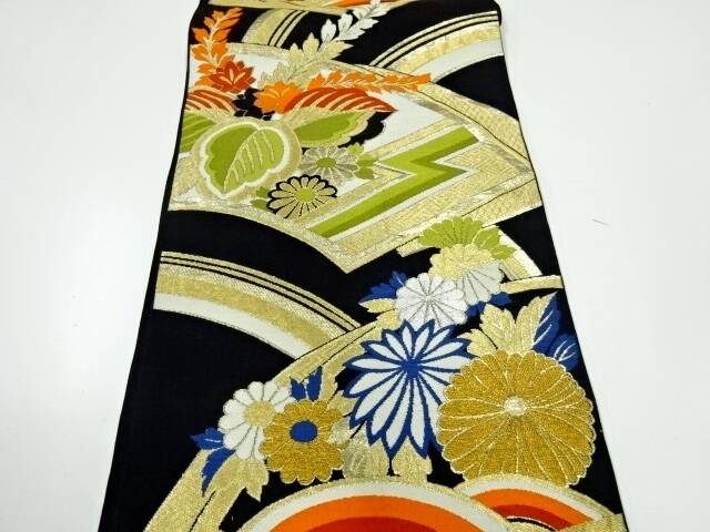 OBI “Chrysanthèmes” brodé or sur noir 384x31cm