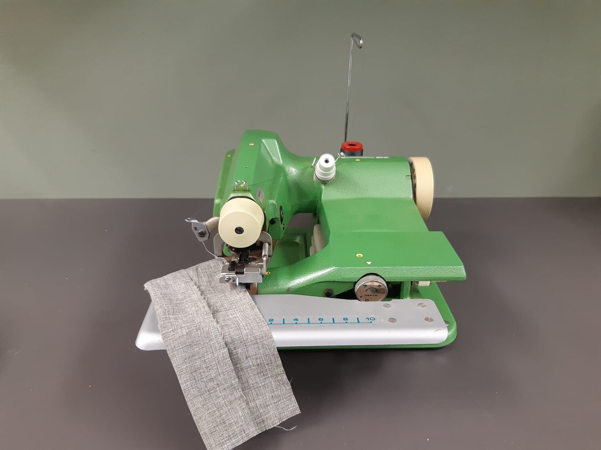 Juki babyblindstich CM-606