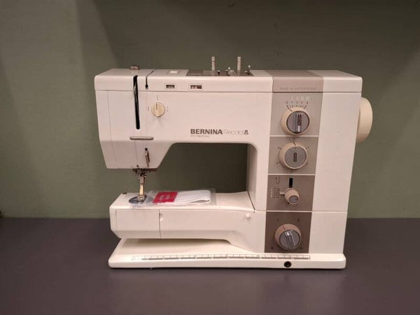 Bernina record 930. (gereserveerd)