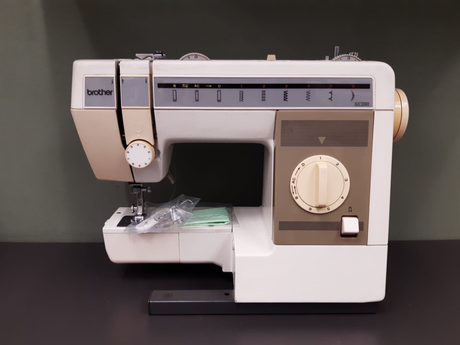 Brother type VX 1060