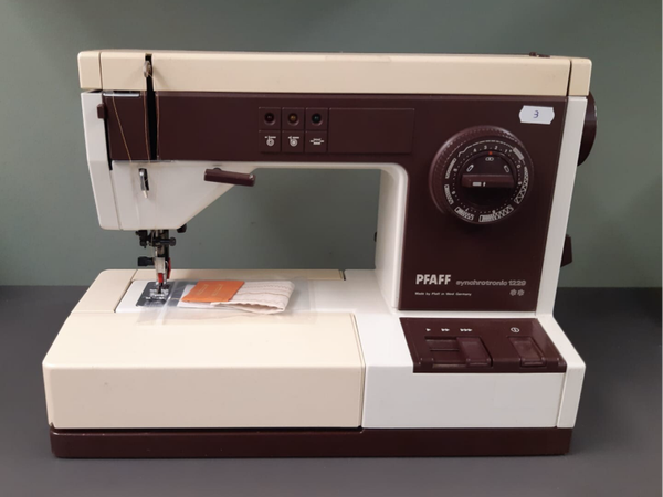 Pfaff 1229 met IDT no 3