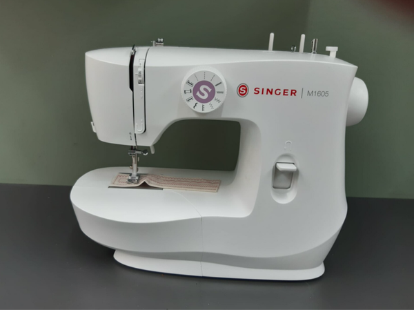 Singer MO 1605