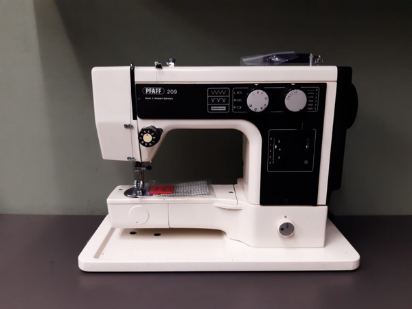 Pfaff 209