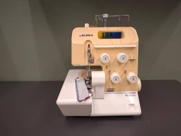 Juki MO 644D