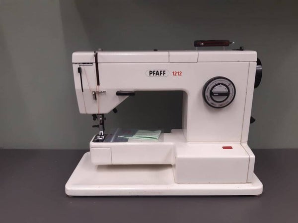 Pfaff 1212 met IDT
