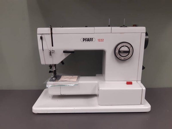 Pfaff 1222  met IDT