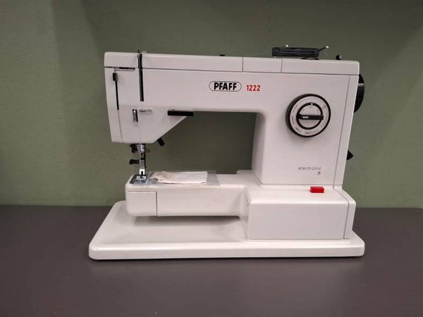 Pfaff 1222 met IDT