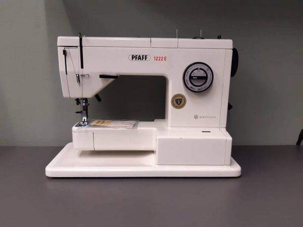 Pfaff 1222e  met IDT