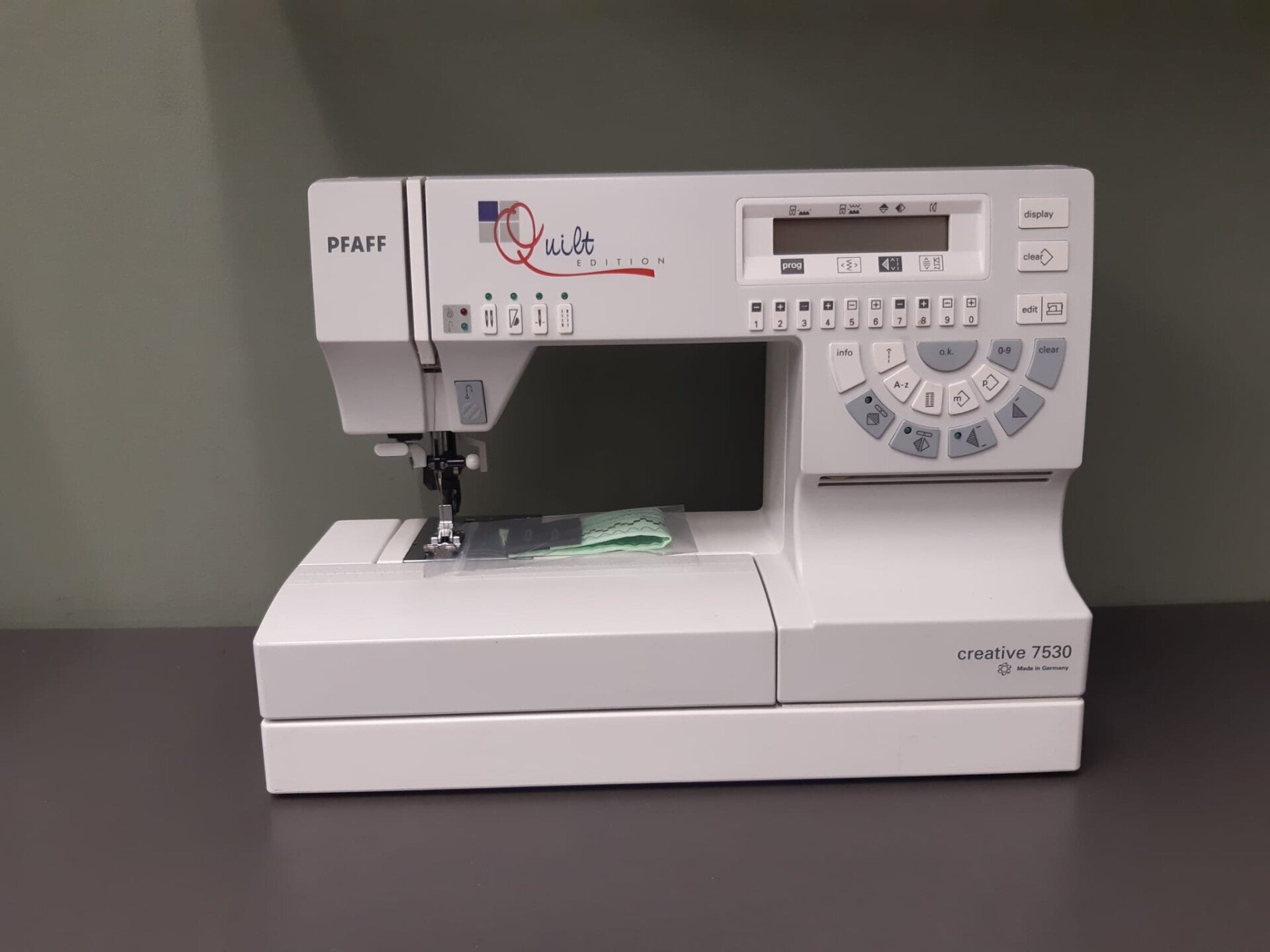 Pfaff creative edition 7530