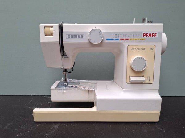 Pfaff Dorina  Excellent 717
