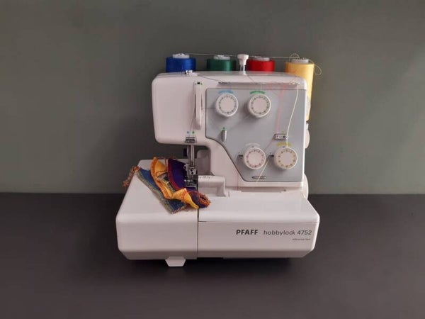 Pfaff Hobbyllock 4752