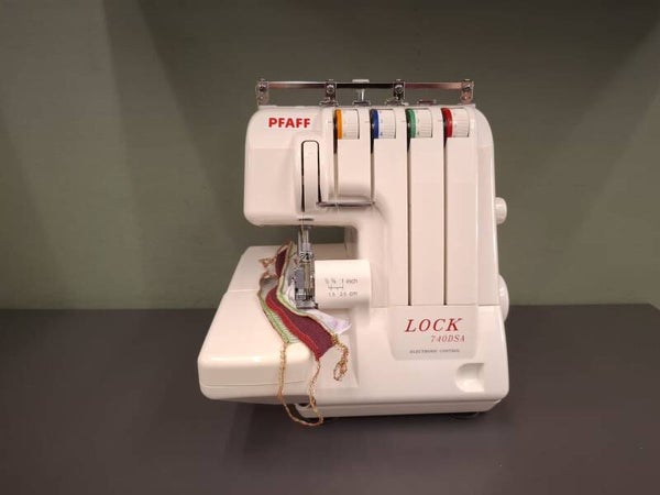 Pfaff Lock 740DSA