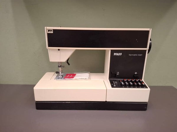 Pfaff tipmatic 1027 (gereserveerd)