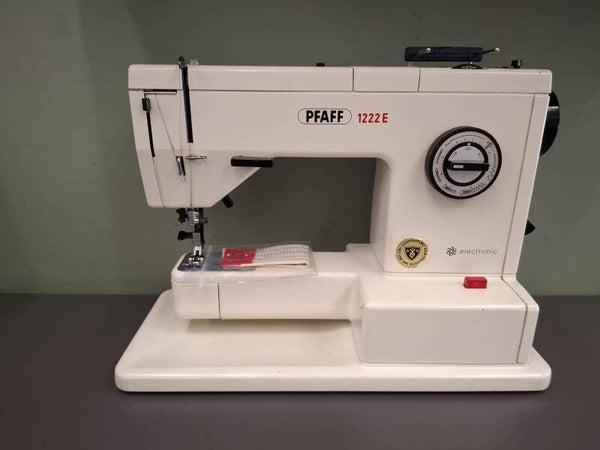 Pfaff 1222e met IDT