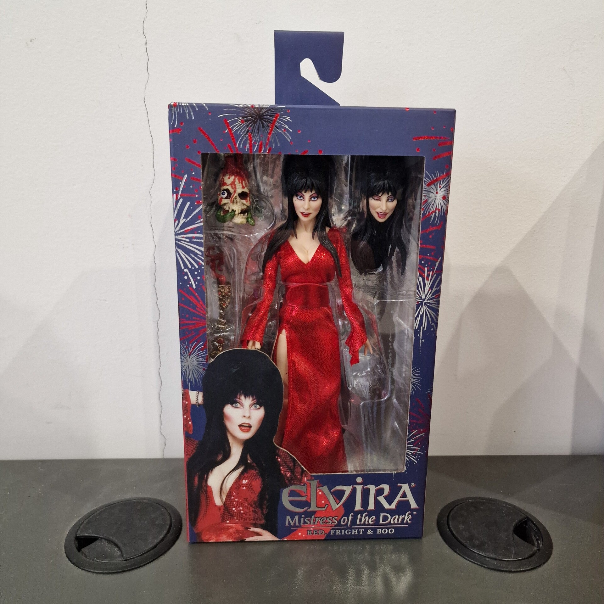 Neca Elvira